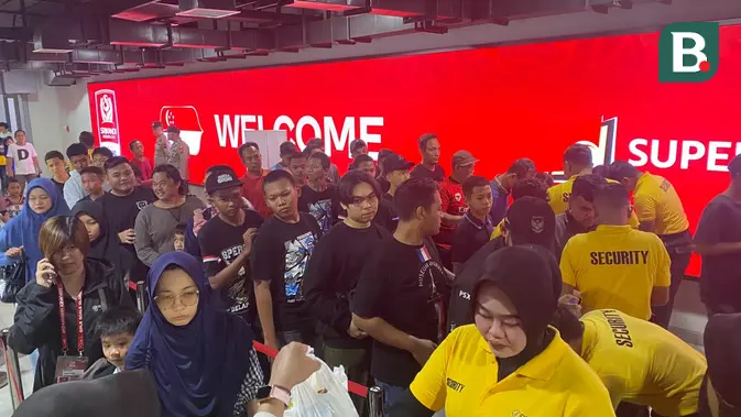 Malam 17 Agustus, Masyarakat Kudus Dukung Garuda Pertiwi Melawan Malaysia di Srikandi Merdeka Cup