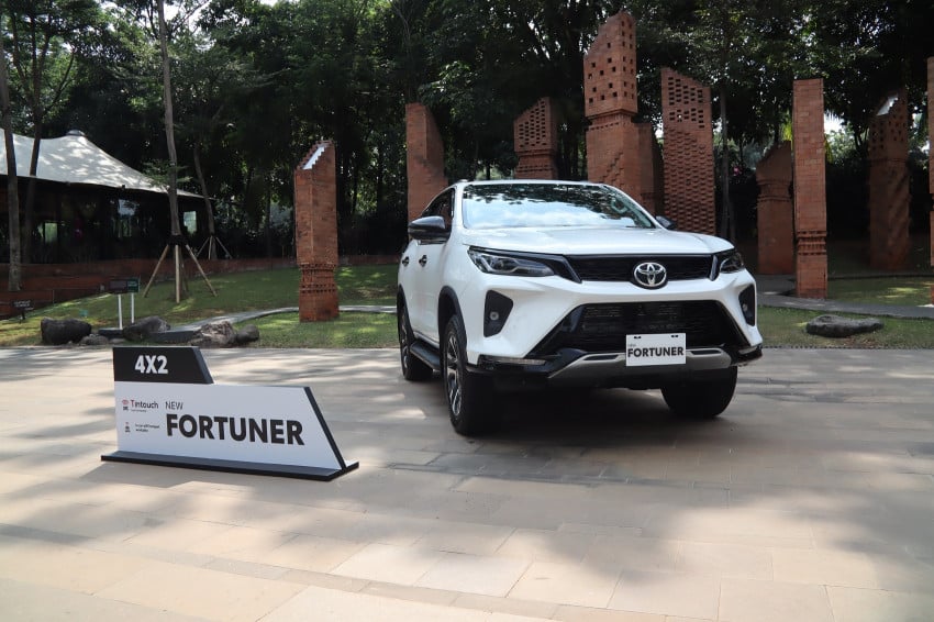 Harga Solar Nonsubsidi Naik 92%, Penjualan Fortuner dan Pajero Sport Anjlok Hampir 70%