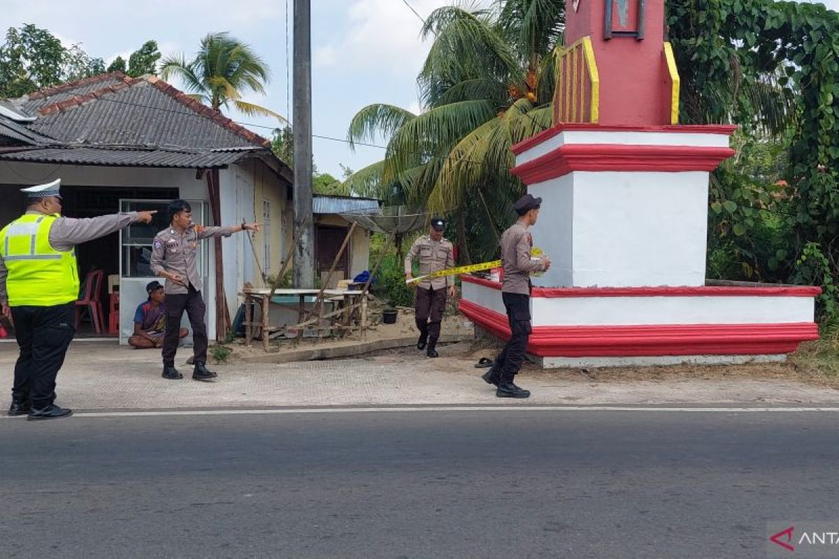 Pekerja Pengecat Gapura di Toboali Bangka Selatan Tersengat Listrik, Dilarikan ke RSUD Junjung Besaoh