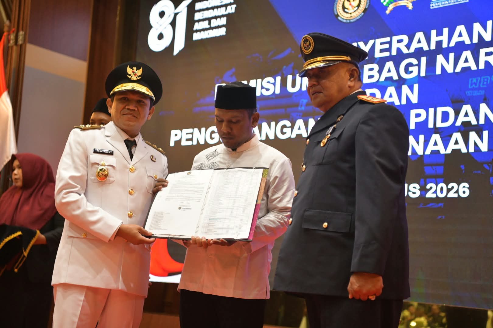 Peringatan HUT ke-81 RI di Aceh, Wagub Fadhlullah Serahkan Penghargaan ke Keluarga Pahlawan Nasional Cut Meutia