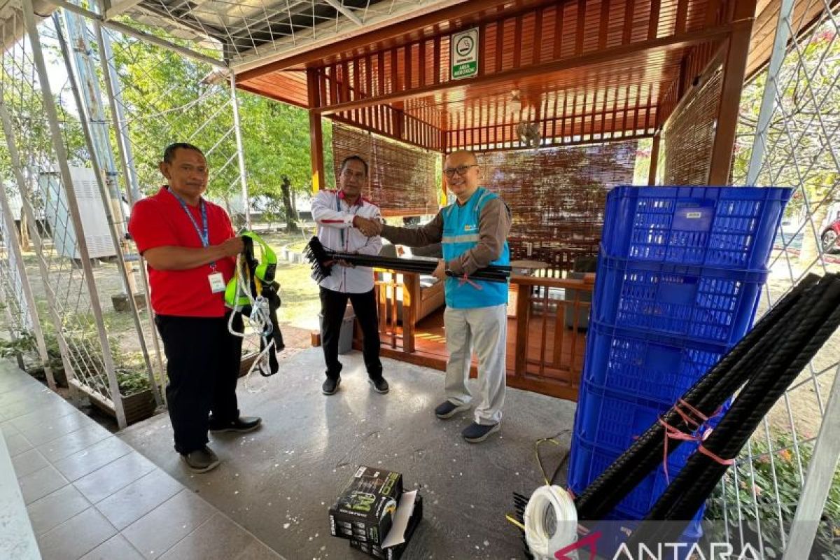 PLN Nusantara Power UP Gorontalo Serahkan Bantuan Sarana Pengelolaan Lingkungan ke DLHK Kota Gorontalo, Ini Wujud Komitmen TJSL