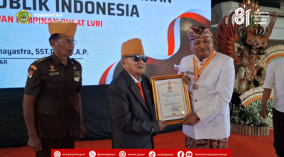 Bupati Gianyar Terima Bintang LVRI di HUT ke-81 RI, 1.352 Veteran Bali Jadi Prioritas Perhatian