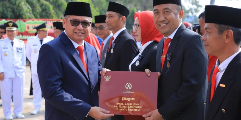15 ASN Satpol PP Tulang Bawang Terima Satyalancana Karya Satya, 10 Di Antaranya Mengabdi 20 Tahun