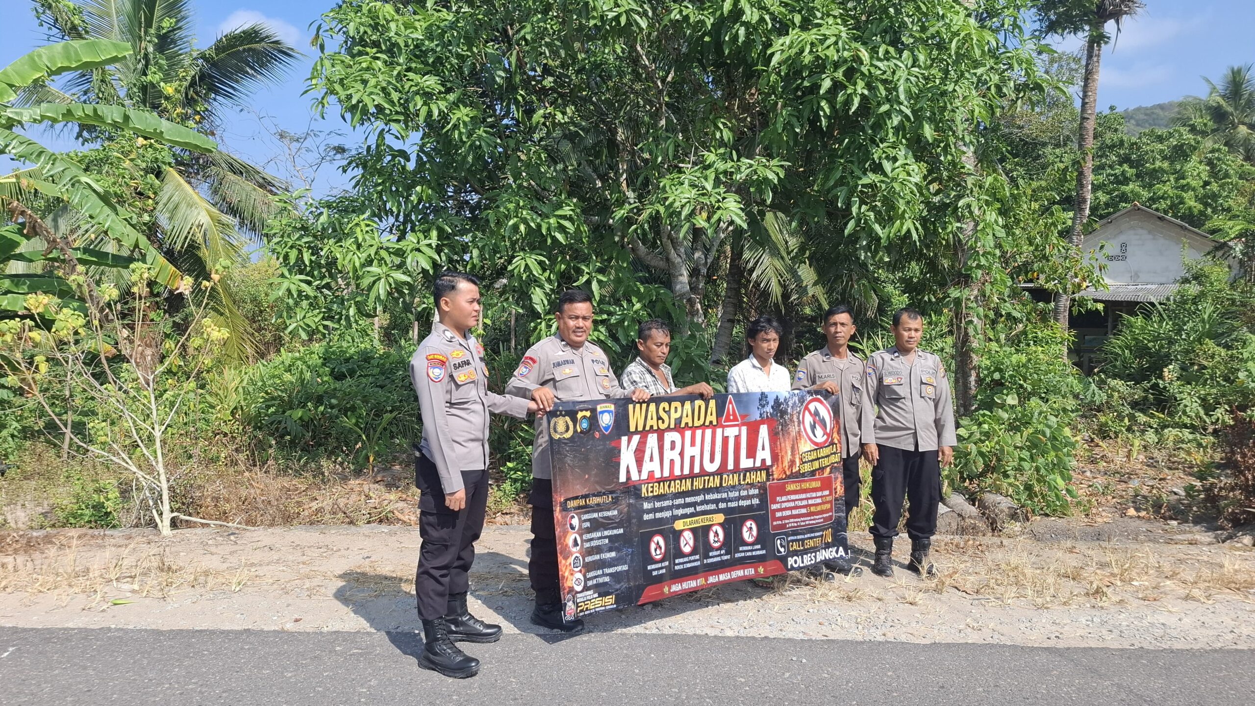 Sat Binmas Polres Bangka Sambangi Warga Lubuk Kelik, Ingatkan Larangan Bakar Lahan Saat Kemarau