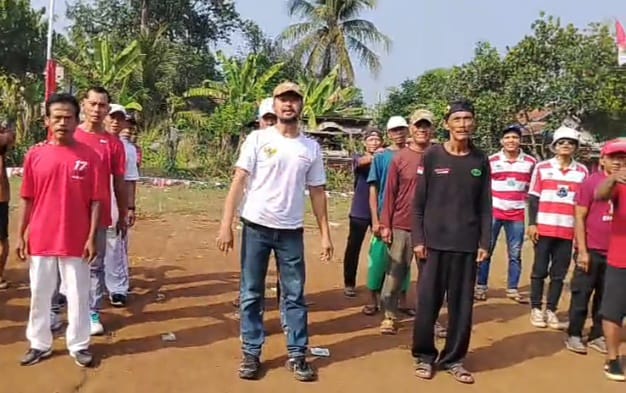 HUT ke-81 RI di Kampung Leuwiranji Rumpin, Gibran Cell dan Mpok Lela Donasi untuk Warga