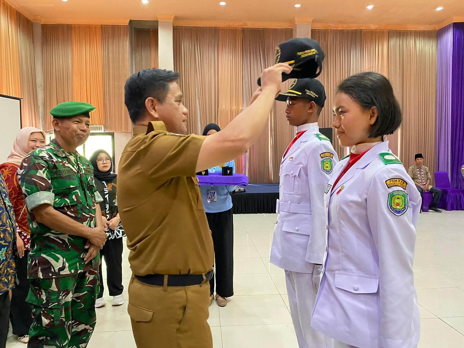 Sekda Bengkulu Tengah Tutup Diklat Paskibraka 2026, Apresiasi Disiplin Pasukan Pengibar Bendera HUT RI ke-81