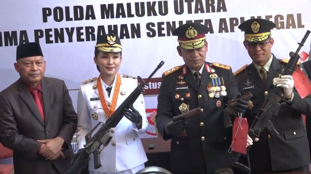 HUT RI Ke-81 di Sofifi, Gubernur Sherly Apresiasi Polda Malut Amankan 16 Senpi Ilegal dan 138 Butir Amunisi