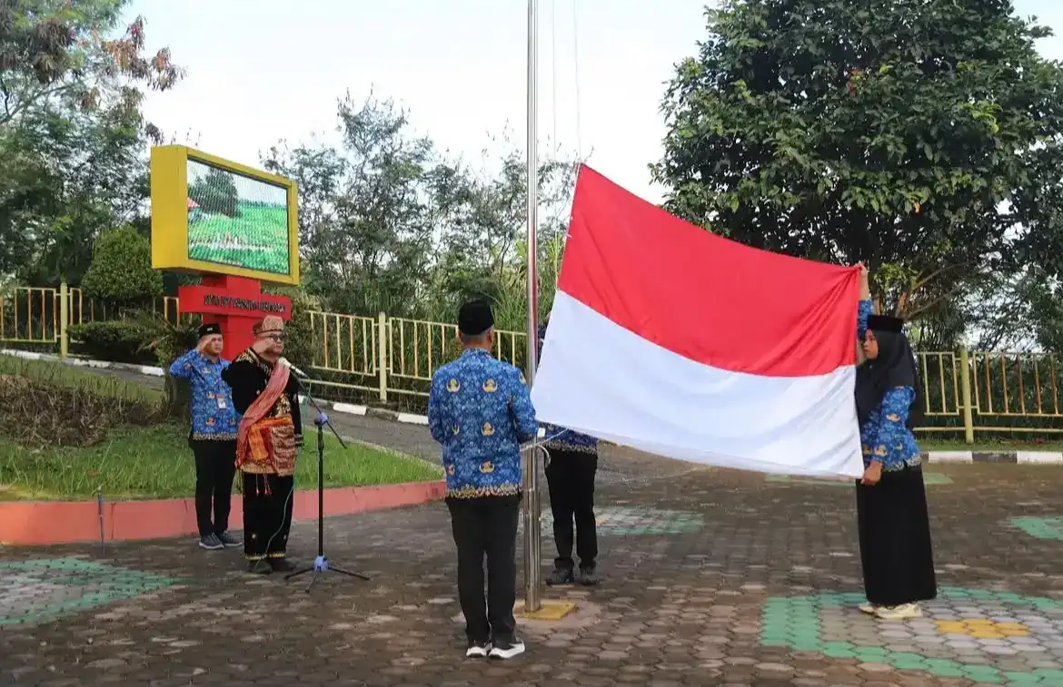 Busana Adat Minangkabau Meriahkan HUT ke-81 RI di Limapuluh Kota, Kepala BPTU HPT Padang Mengatas Pimpin Upacara
