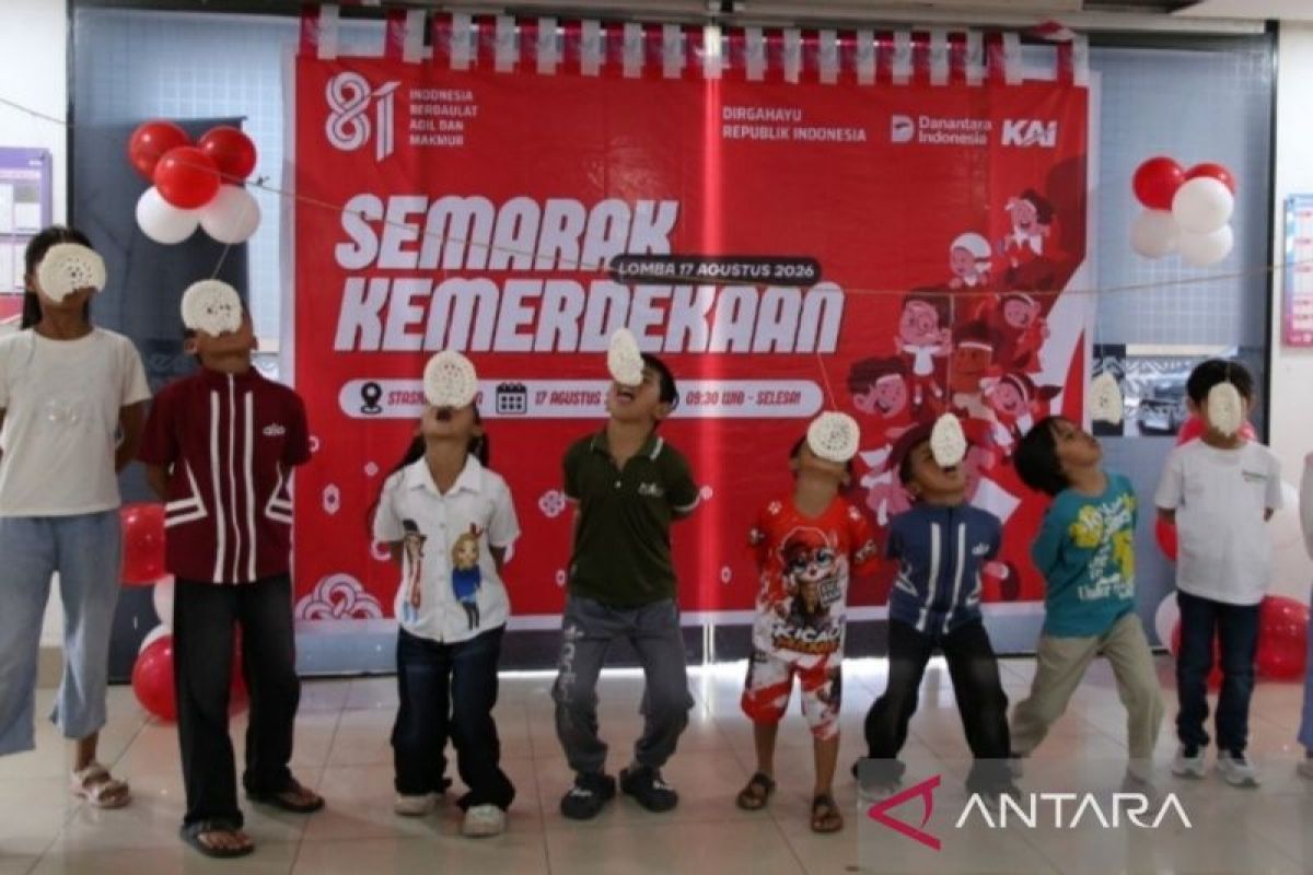 KAI Divre I Sumut Rayakan HUT ke-81 RI di Stasiun Medan, 7.327 Penumpang Padati Kereta pada 17 Agustus