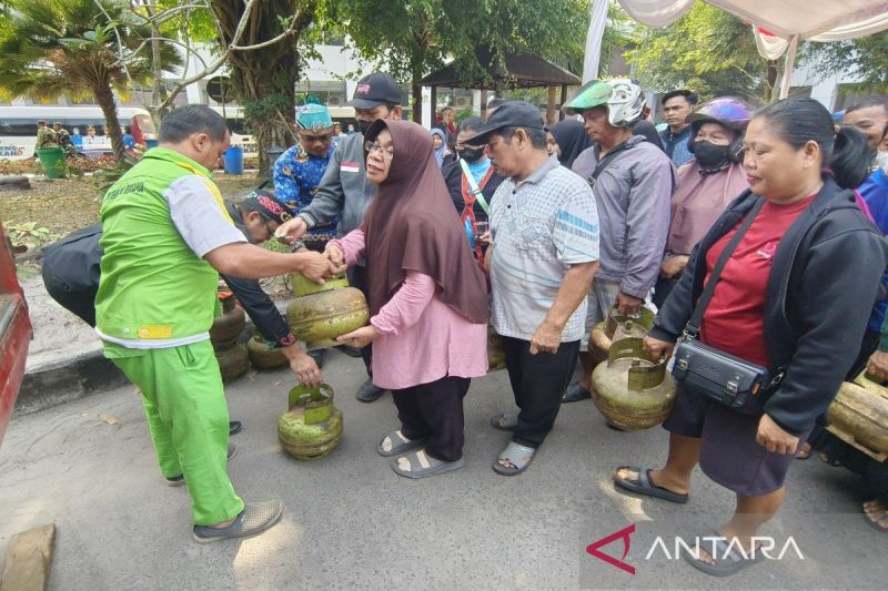 Gubernur Kalteng Agustiar Sabran: 5.000 Paket Sembako Rp 10.000 di Palangka Raya untuk PNS Golongan I hingga Ojol
