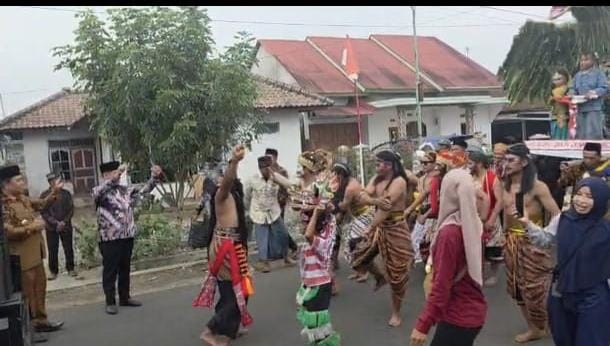 Sedekah Bumi dan Karnaval HUT ke-81 RI di Desa Sidorejo Kepahiang, Anggota DPRD Bengkulu Soroti Makna Kebersamaan