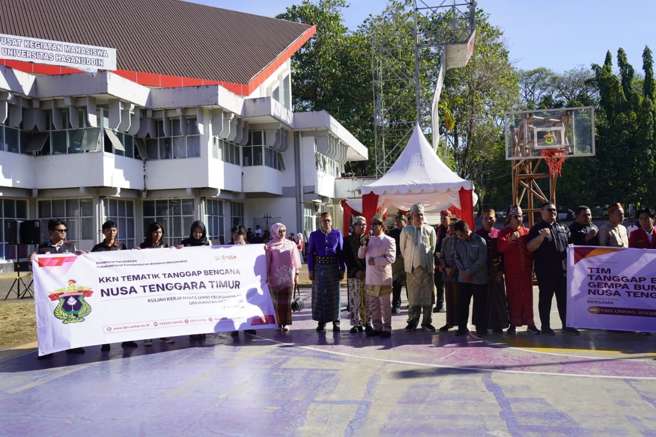 Unhas Makassar Berangkatkan Relawan KKN Tanggap Bencana dan Tim Medis Bantu Korban Gempa NTT