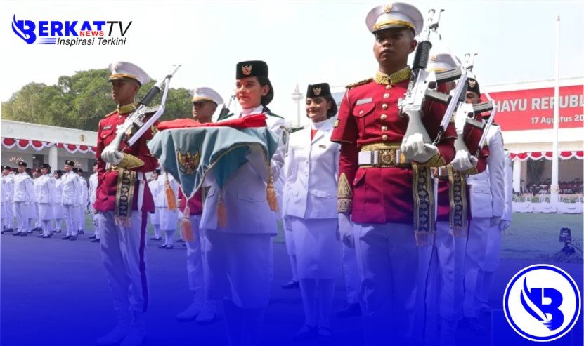 Celine Olivia asal Kalbar Bangga dan Terharu Bawa Baki Bendera Merah Putih di Istana Merdeka