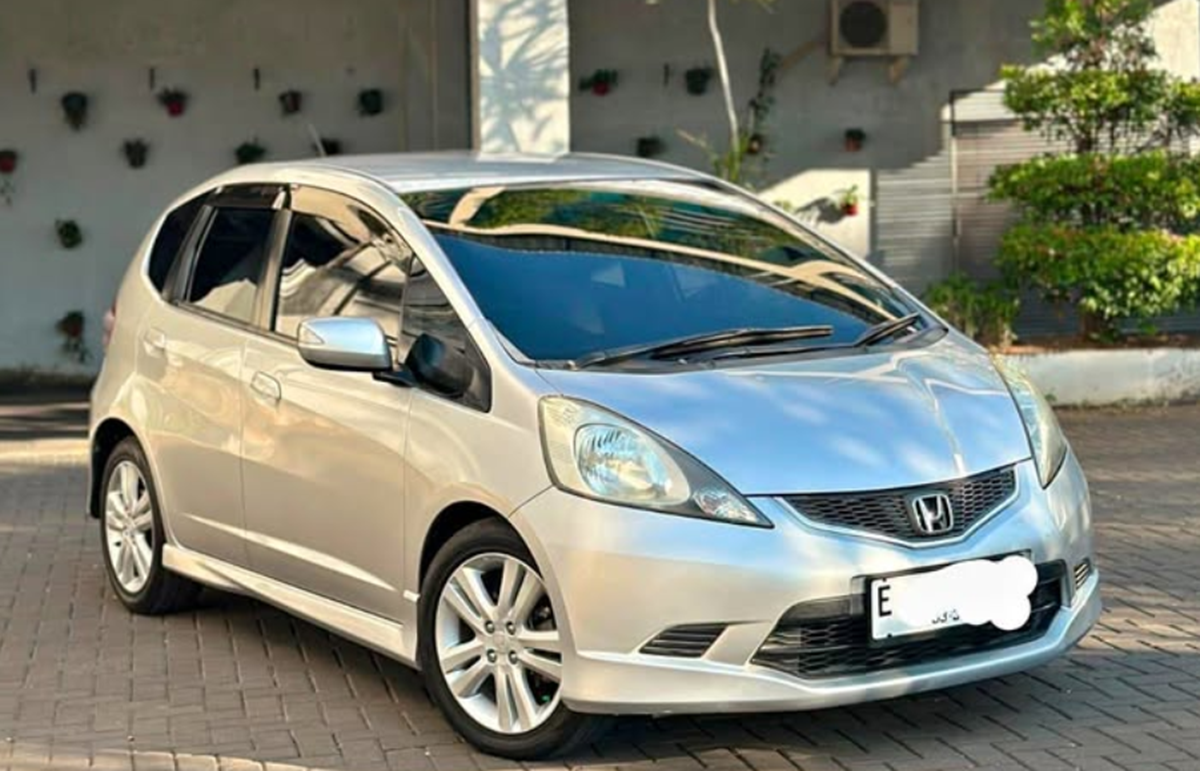 Honda Jazz GE8 Bekas 2008-2013: Panduan Memilih Tipe S vs RS yang Tepat