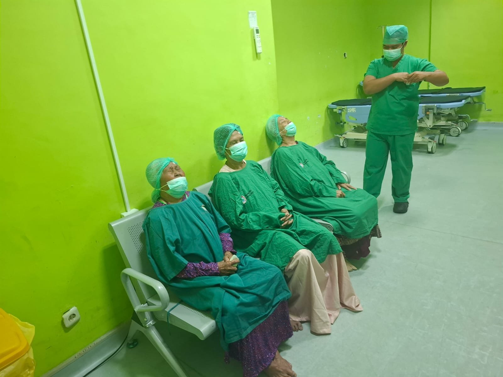 18 Warga Kalsel Jalani Operasi Katarak Gratis di RSUD Ratu Zalecha, Rangkaian Harjad ke-76 Kabupaten Banjar