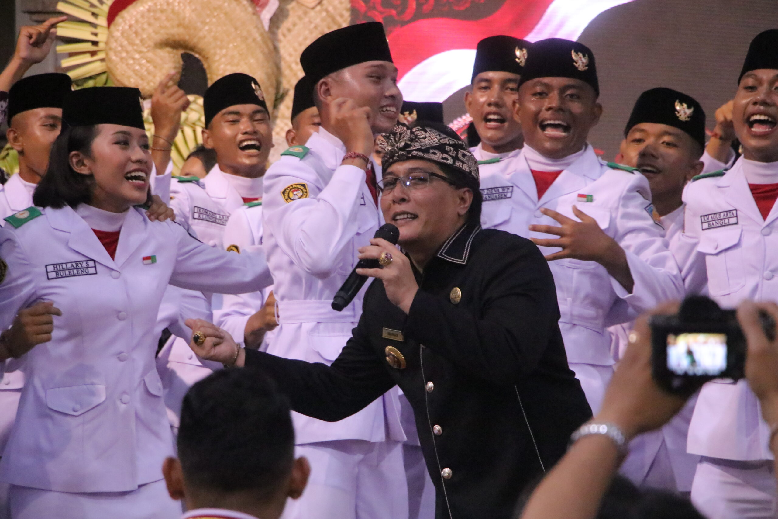 Malam Keakraban Paskibraka Bali, Wagub Giri Prasta: Kalian Penentu Arah Bali di Masa Depan