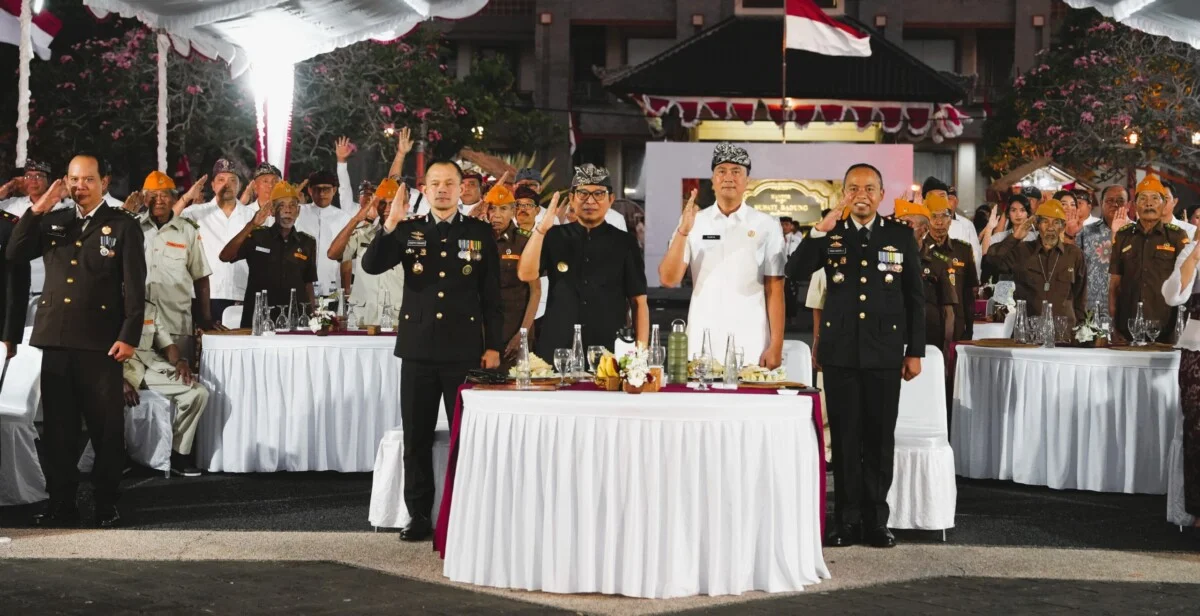 Bupati Badung Serahkan Uang Pembinaan Rp 10 Juta ke Paskibraka di Syukuran HUT ke-81 RI, Tegaskan Nasionalisme Harus Implementatif