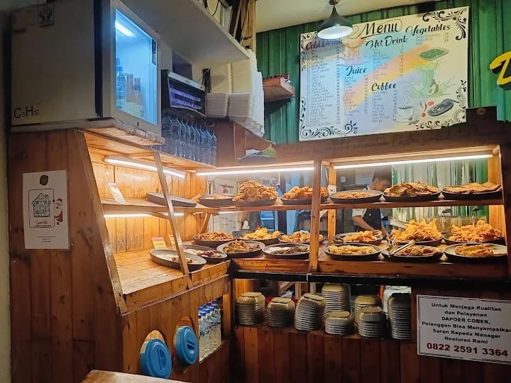 Empat Warung Prasmanan di Soekarno-Hatta Malang Jadi Andalan Mahasiswa, Buka 24 Jam hingga Menu Pedas Mulai Rp 5.000