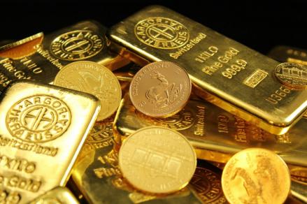 Harga Emas Batangan Pegadaian Kompak Turun, Cek Rincian Antam, UBS, dan Galeri 24 per 18 Agustus