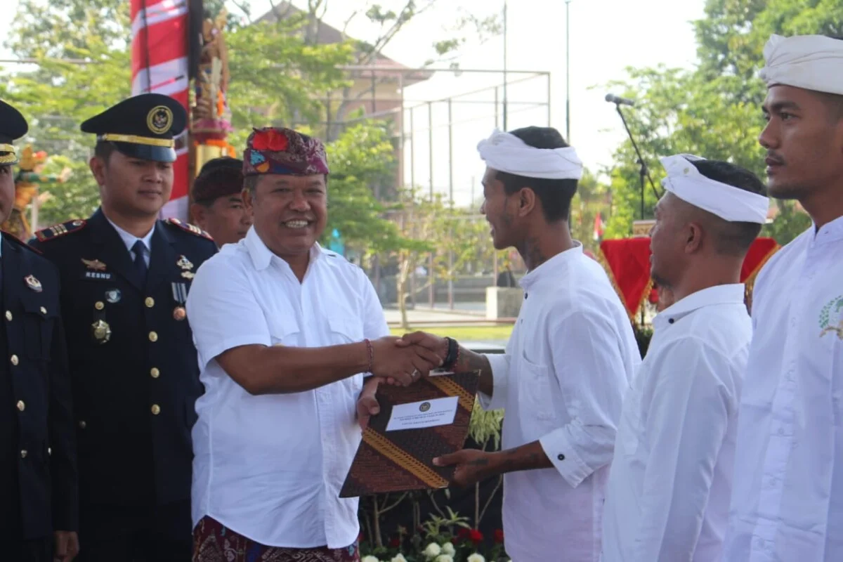 Bupati Bangli Pimpin Upacara HUT ke-81 RI di Alun-Alun, Empat Warga Binaan Terima Remisi Kemerdekaan