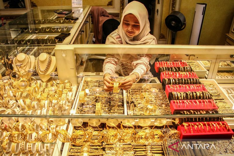 Harga Emas Antam Naik Rp18.000 per Gram, Buyback Ikut Terkerek ke Level Rp2,5 Jutaan