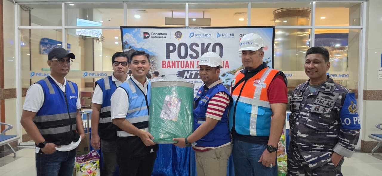 KSOP Tanjung Perak dan Pelindo Group Kirim Bantuan Gempa NTT ke Maumere-Ende via MV Tidar