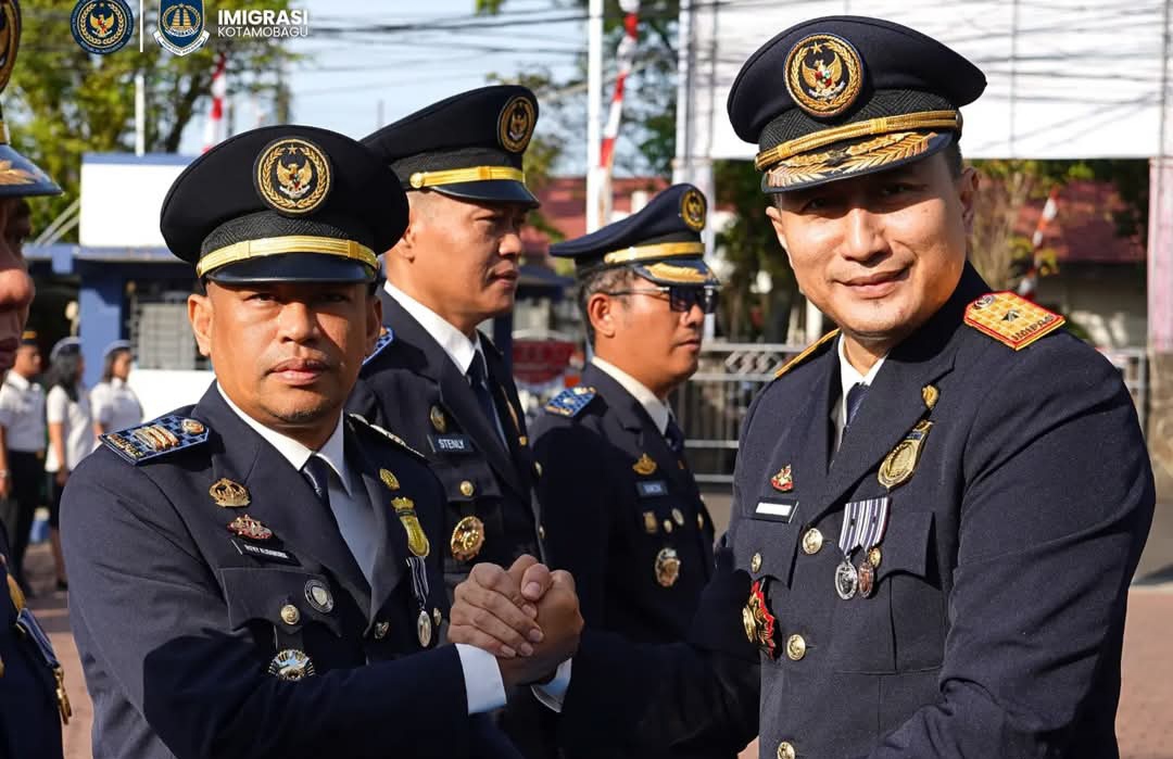 5 Pegawai Imigrasi Sulut Terima Satyalancana Karya Satya XX, Kasi Dokintalkim Kotamobagu Raih Penghargaan 20 Tahun