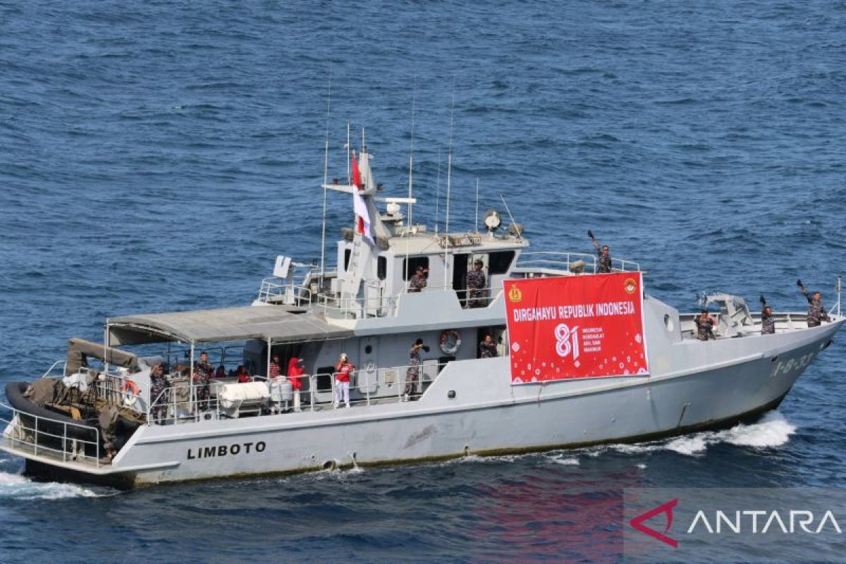 Lanal Gorontalo Kerahkan 81 Perahu Nelayan Pawai Laut HUT ke-81 RI, Ada Atraksi Bebaskan Kapal dari Perompak
