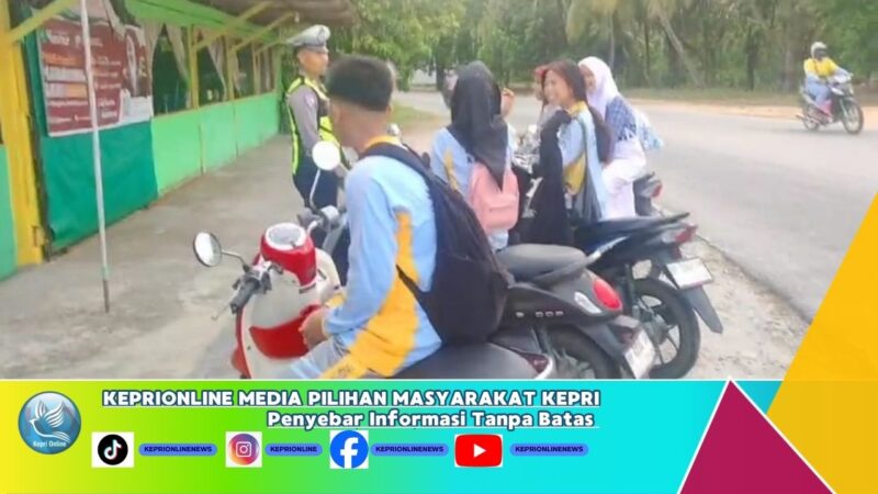 Satlantas Polres Karimun Turun ke Simpang 4 STM dan Simpang 3 PDAM, Edukasi Keselamatan untuk Pelajar Pengendara Motor