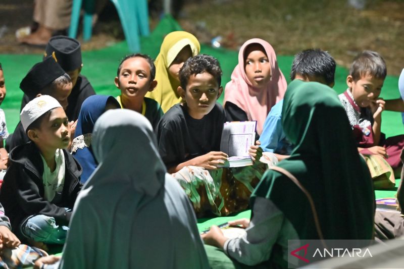 512 Satuan Pendidikan di 7 Kabupaten NTT Terdampak Gempa, Kemendikdasmen Kirim 2.000 Paket Bingkisan ke Labuan Bajo
