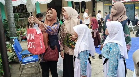 Program KOLASE di Cilegon Kumpulkan Tabungan Sampah Rp 58 Juta, Wali Kota Robinsar Targetkan Edukasi Lingkungan ke Seluruh Sekolah