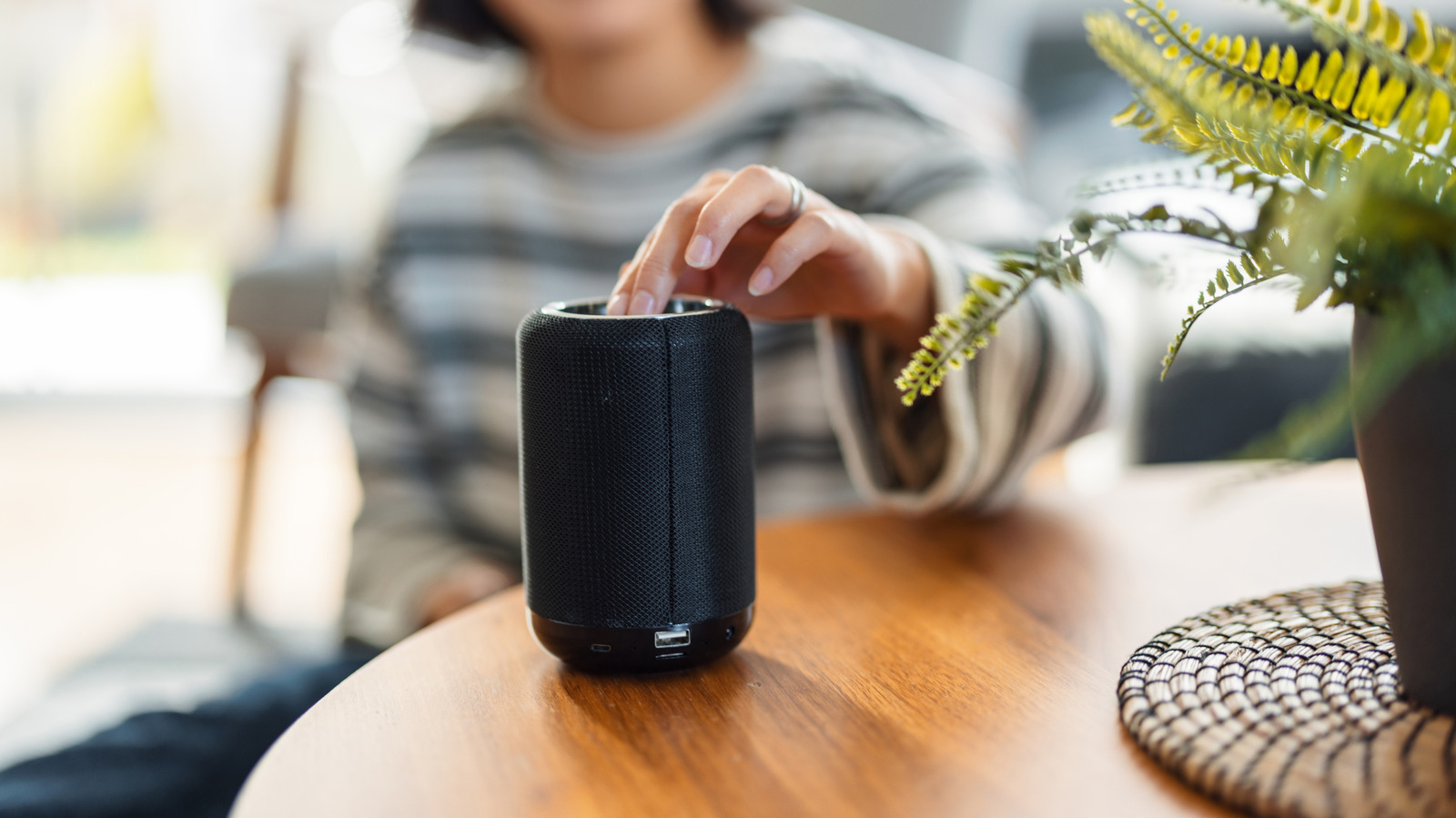 5 Speaker Bluetooth Compact Terbaik 2026, Suara Lebih Nendang dari Speaker HP