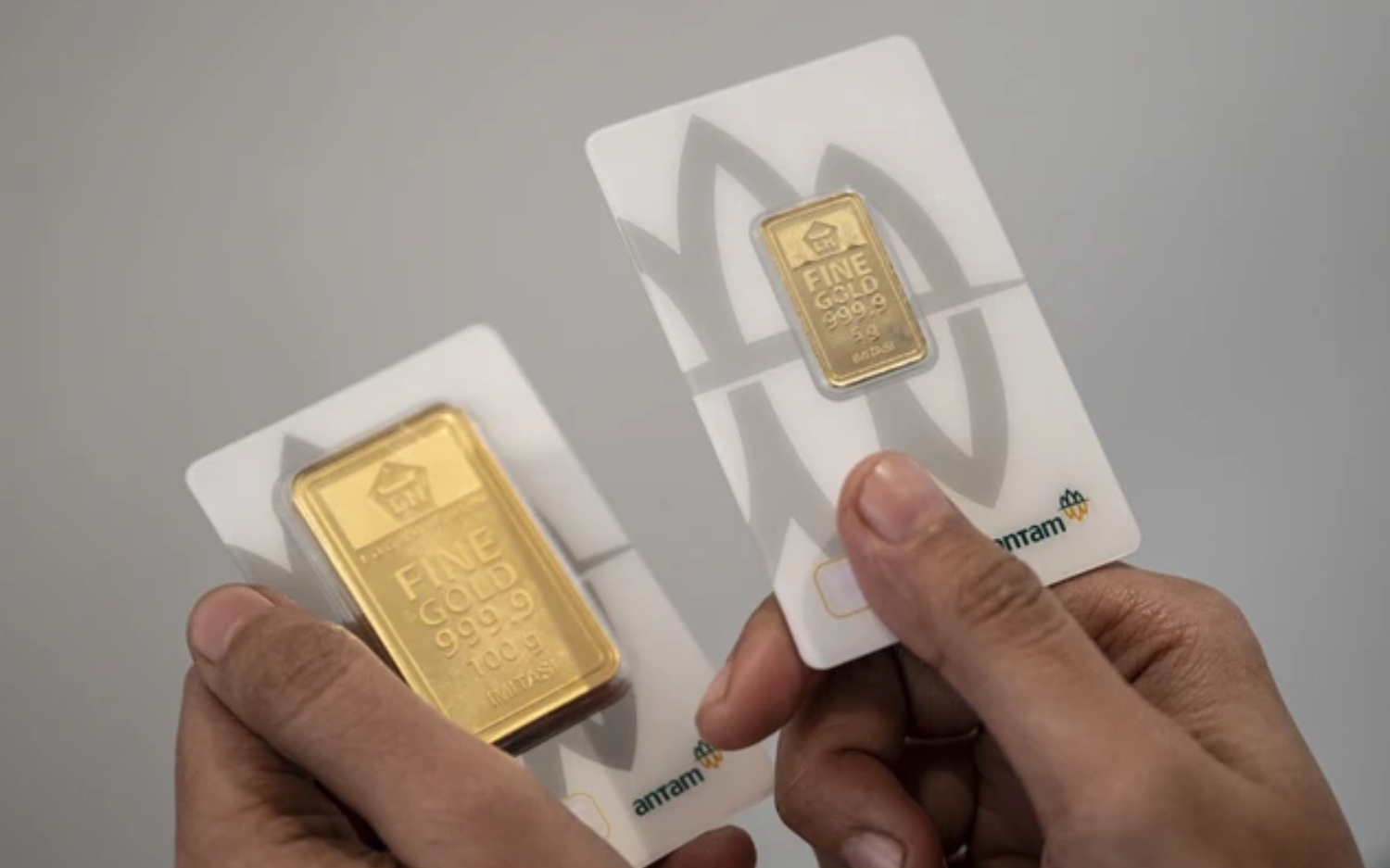 Harga Emas Antam Anjlok ke Rp2,645 Juta per Gram, Selisih dengan Buyback Melebar ke Rp140 Ribu