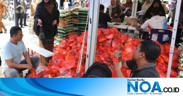 Wali Kota Banda Aceh Tinjau Pasar Murah Bersubsidi, 800 Kupon Dibagikan untuk Warga Kuta Alam