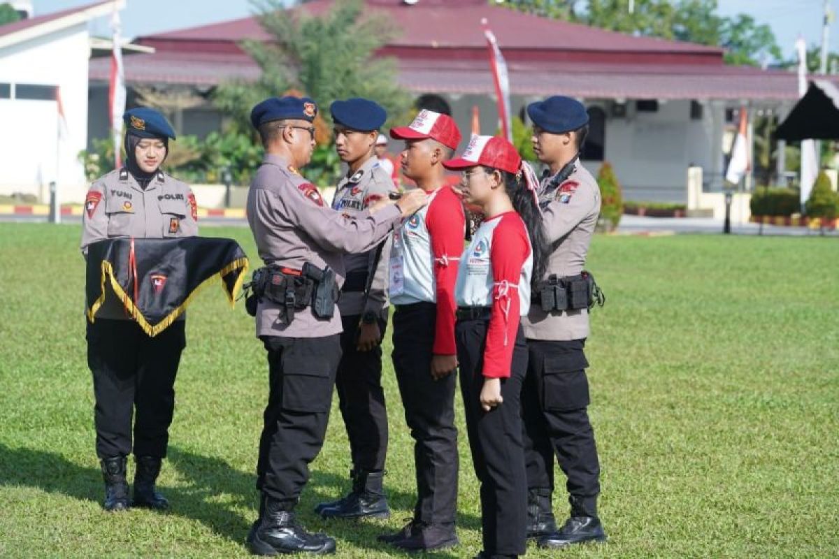 Brimob Polda Sumut Latih 239 Mahasiswa PTKI Medan, Kombes Rendra Salipu Tekankan Mental Tangguh dan Bela Negara