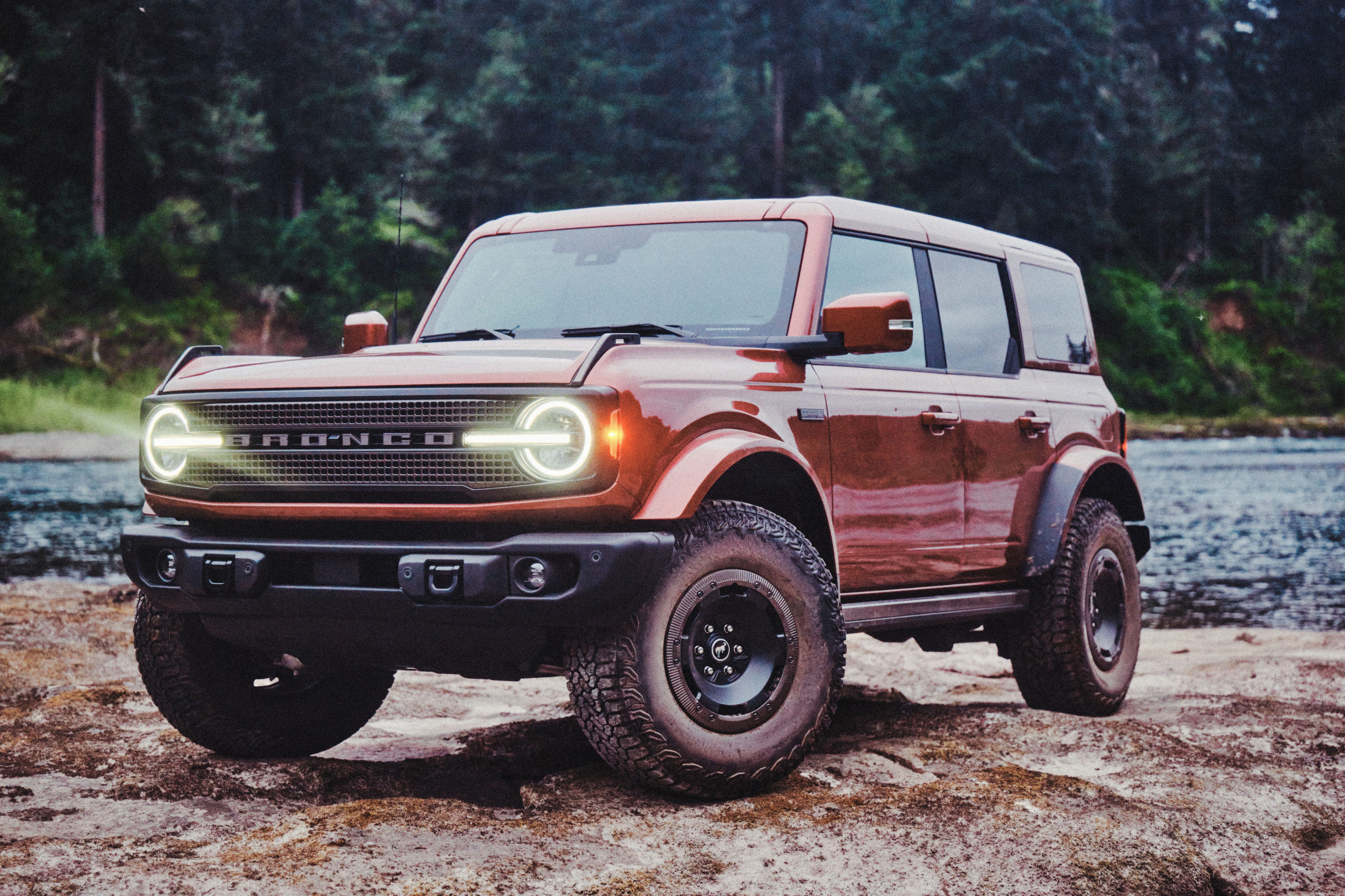 Ford Siapkan Bronco Pickup Tandingan Jeep Gladiator dan Lincoln Mewah Berbasis Bronco