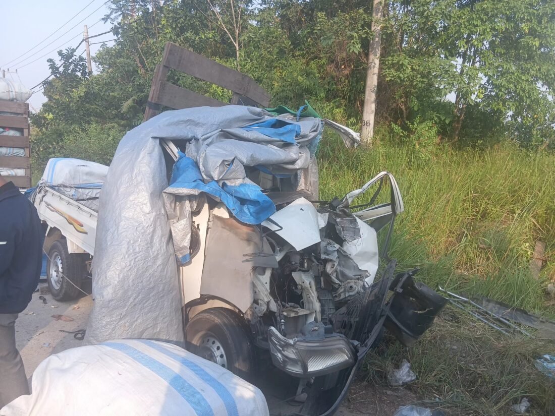 Kecelakaan di Jalan Poros Bulungan-Malinau, Satu Orang Tewas Setelah Pick Up Tabrak Truk Parkir