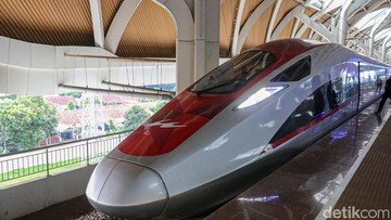 Kemenkeu Ambil Alih 60% Saham Kereta Cepat dari Konsorsium BUMN, Utang Whoosh Dibayar Lewat Lembaga Ini