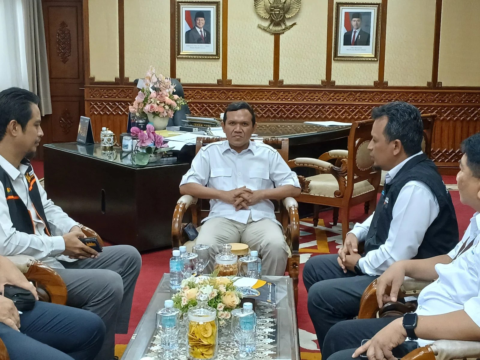 Wagub Aceh Fadhlullah Ikut Didata Sensus Ekonomi 2026, Ajak Pelaku Usaha di Banda Aceh Isi Data dengan Benar