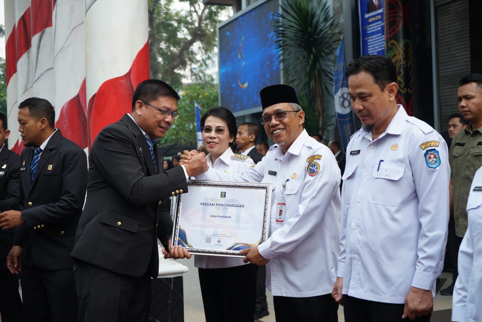 Pemkot Pontianak Raih Dua Penghargaan Hukum dari Kementerian Hukum, Predikat Istimewa JDIH dan Indeks Reformasi Hukum