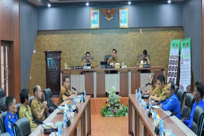 Bupati Barito Utara Kerahkan Armada Damkar, BPBD, dan Satpol PP Bantu Distribusi Air Bersih PDAM saat Kemarau