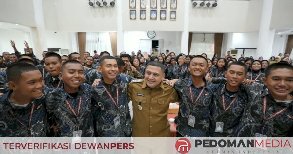 Wali Kota Makassar Munafri Arifuddin Jamu 70 Paskibraka 2026, Sebut Formasi Benteng Rotterdam Penampilan Terbaik