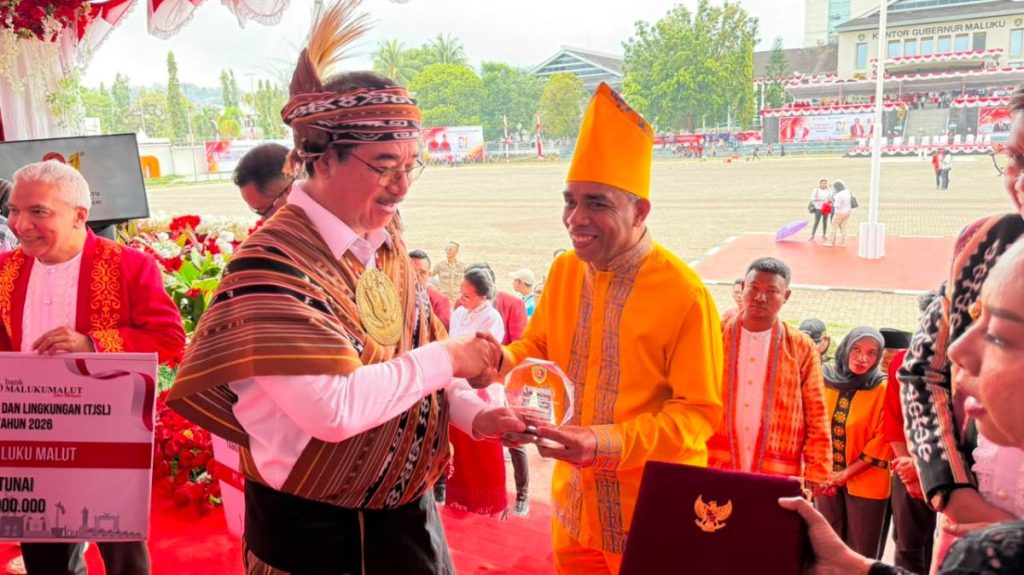 5 Penghargaan Gubernur Award Diraih Kota Tual di HUT ke-81 Maluku, Wakil Wali Kota Terima Langsung dari Gubernur