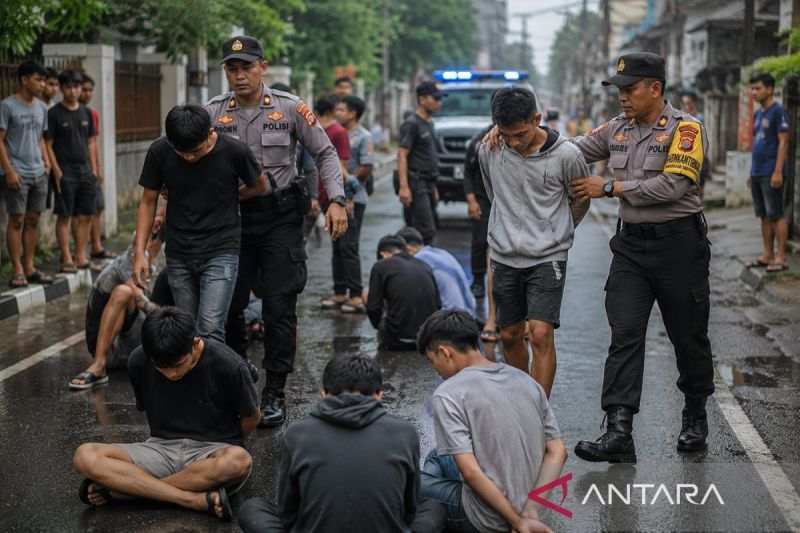 Polisi Gagalkan Tawuran Remaja di Palangka Raya, Dua Bilah Mandau Diamankan dari Jalan Menteng X