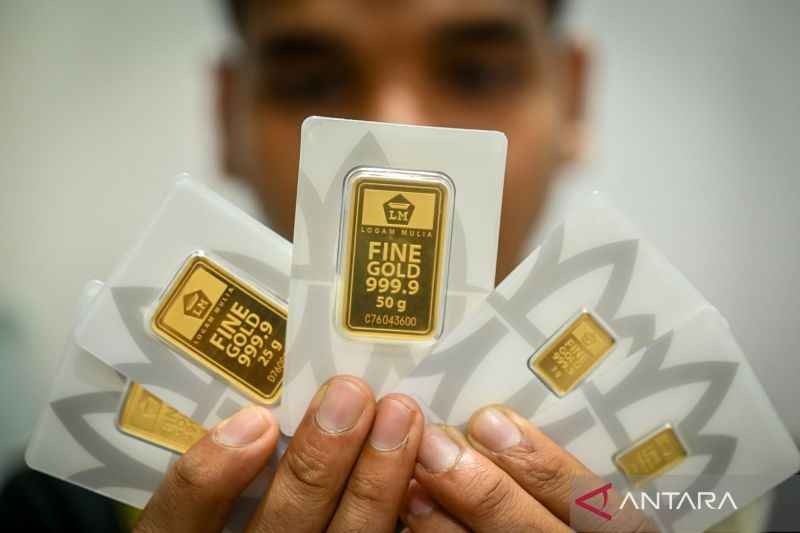 Harga Emas Antam di Kalimantan Tengah Ikut Turun Rp50.000 Per Gram, Buyback Terpangkas ke Rp2,5 Juta