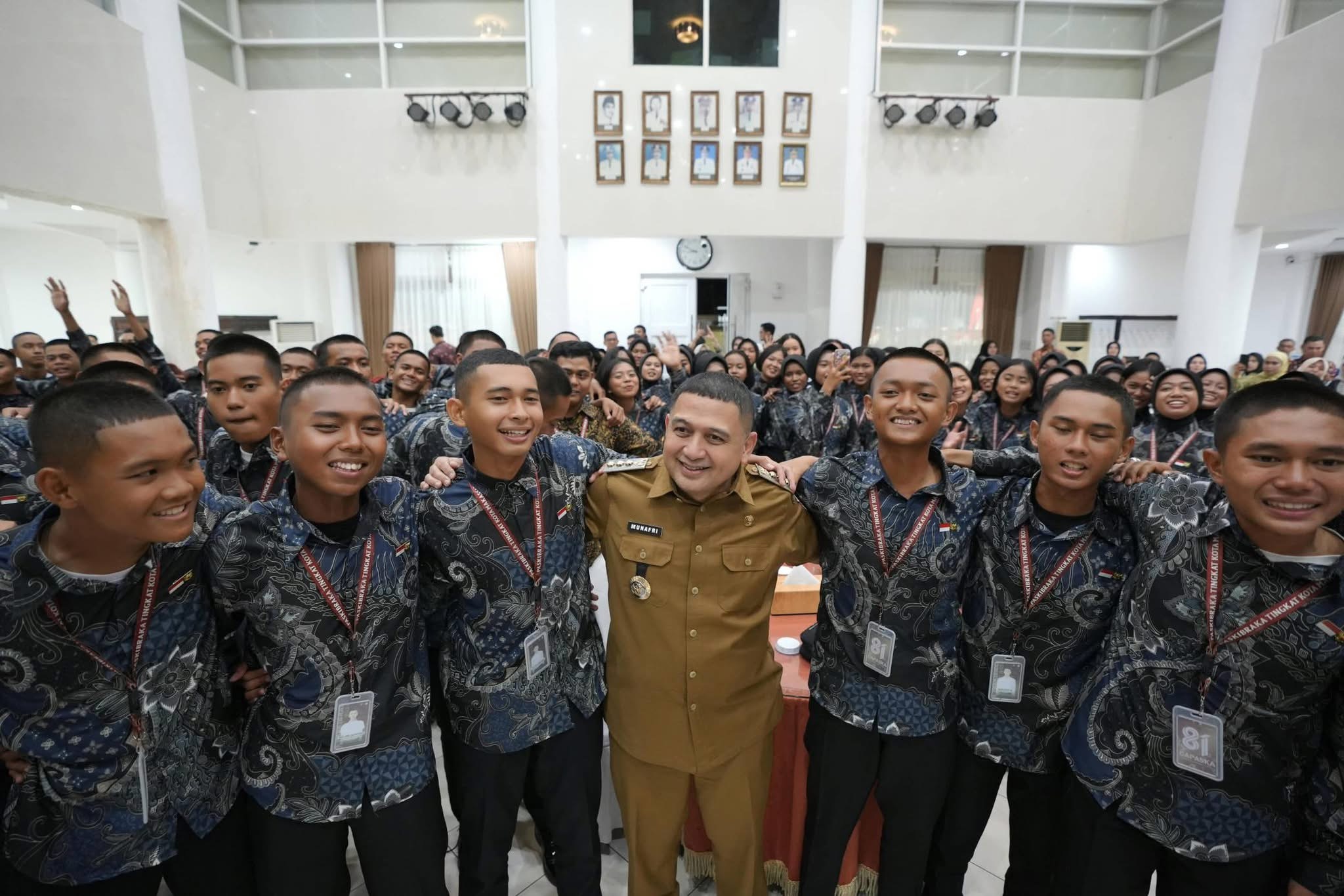 Wali Kota Makassar Munafri Arifuddin Jamu Makan 70 Paskibraka HUT ke-81 RI, Sebut Penampilan Terbaik Sepanjang Sejarah