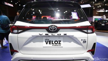 Pajak BYD M6 DM vs Toyota Veloz Hybrid: Selisih Hampir Rp 3,5 Juta per Tahun