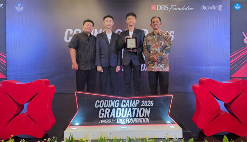 Enam Siswa SMKN 1 Denpasar Ciptakan TaruPramana, Aplikasi Resep Usadha Bali yang Raih Terbaik di Coding Camp 2026