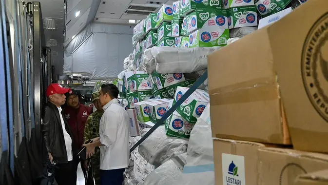 Seskab Teddy: 253 Ton Logistik Dikirim ke NTT, Lima Pesawat Diberangkatkan Dini Hari