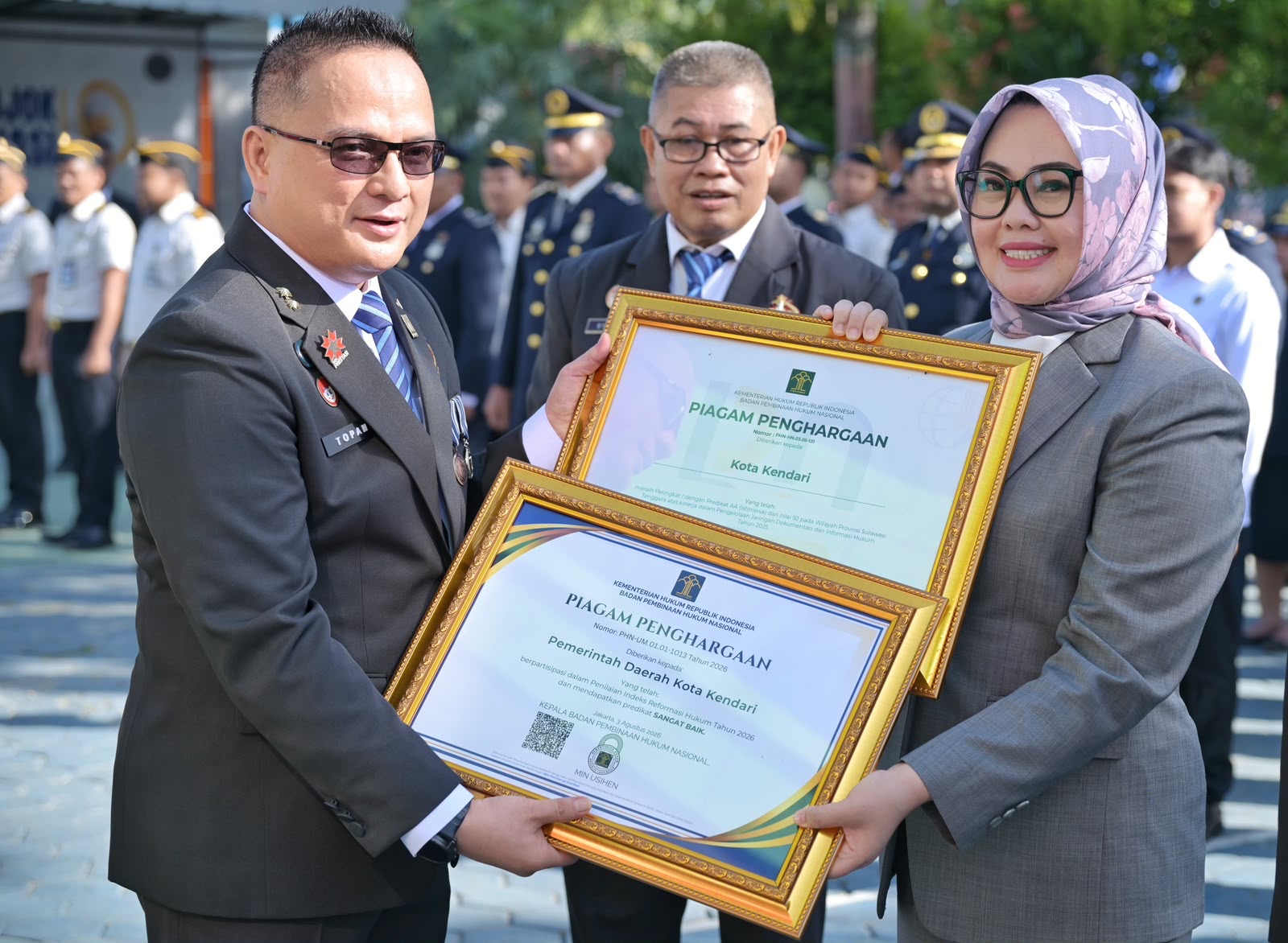 Pemkot Kendari Raih Dua Penghargaan Kemenkum RI, Predikat Istimewa Pengelolaan JDIH Raih Skor 92
